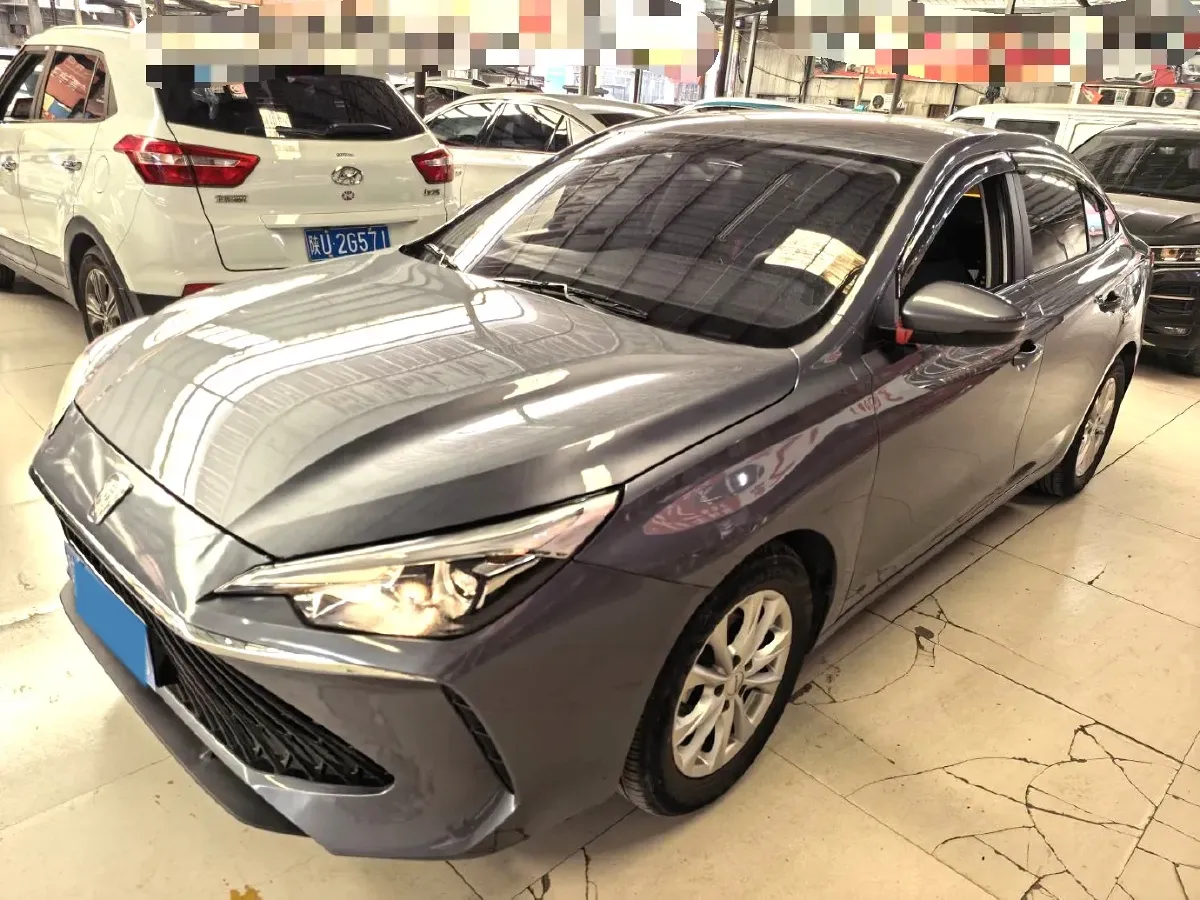 2023 Roewe i5 1.5L 129HP L4 5MT,autocango,china used car exporter,china ev exporter,chinese used car exporter,chinese used ev exporter