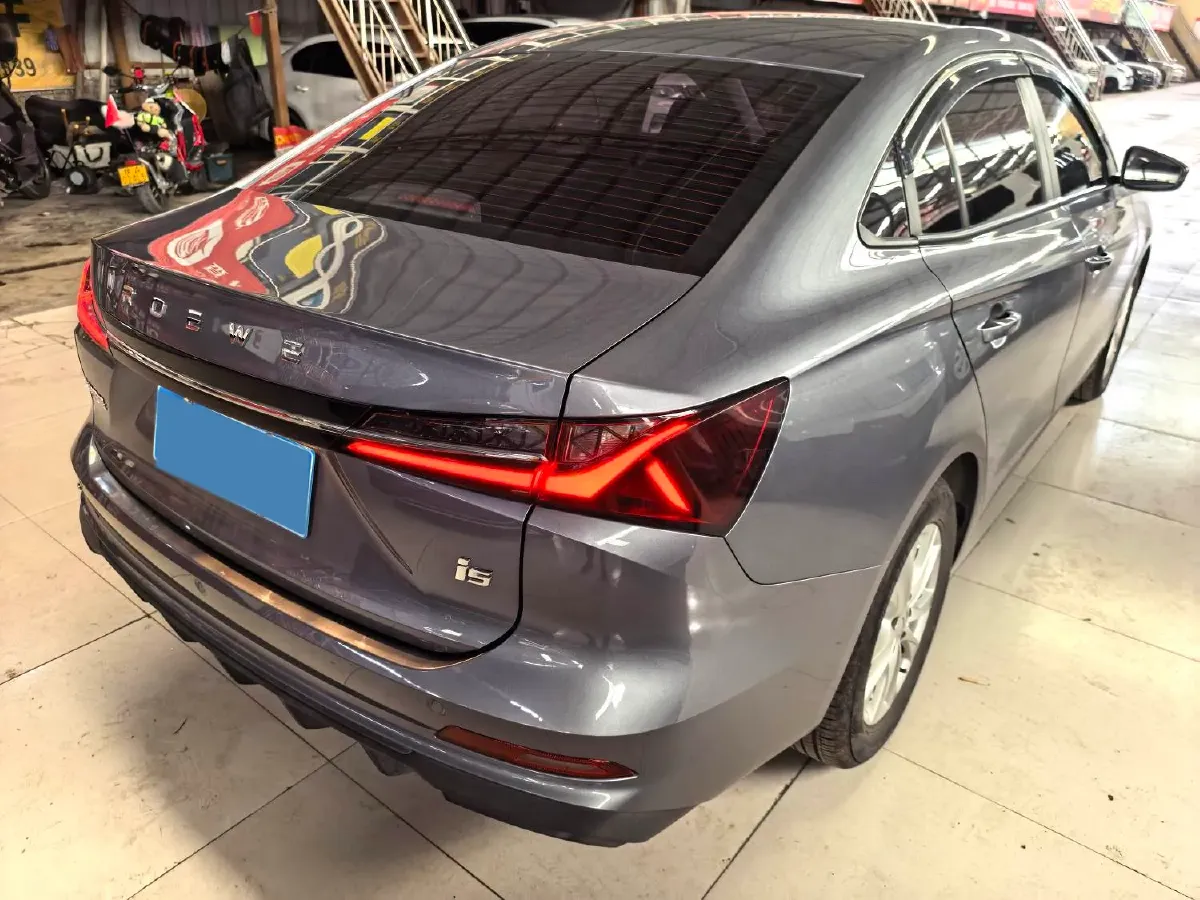 2023 Roewe i5 1.5L 129HP L4 5MT,autocango,china used car exporter,china ev exporter,chinese used car exporter,chinese used ev exporter