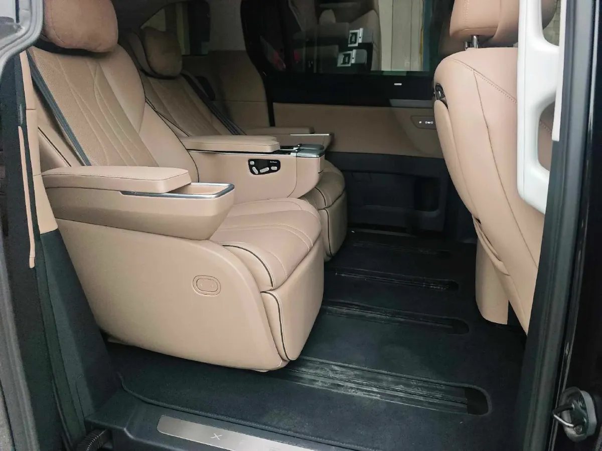 2024 Xpeng X9 BEV 101.5KWH,autocango,china used car exporter,china ev exporter,chinese used car exporter,chinese used ev exporter