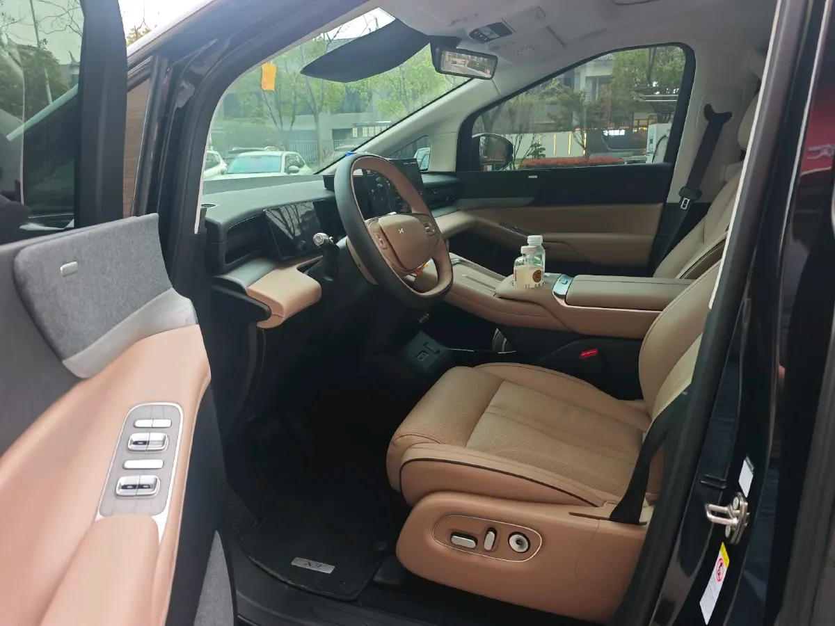 2024 Xpeng X9 BEV 101.5KWH,autocango,china used car exporter,china ev exporter,chinese used car exporter,chinese used ev exporter