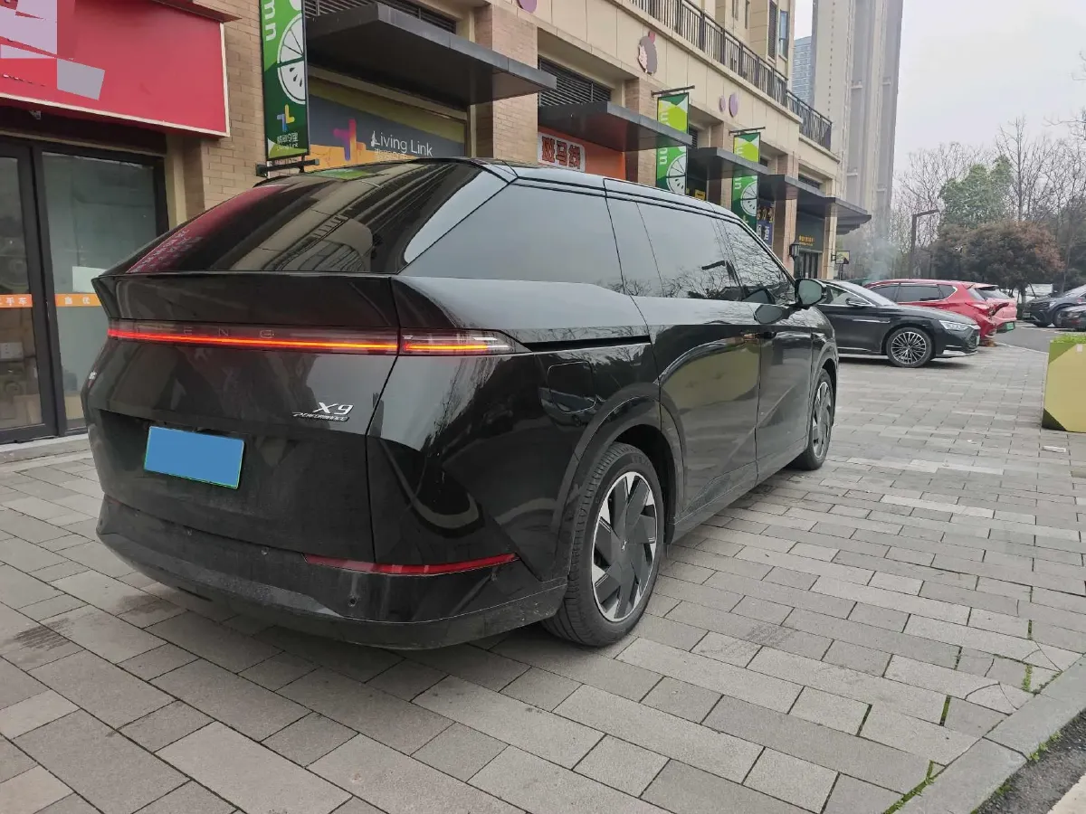 2024 Xpeng X9 BEV 101.5KWH,autocango,china used car exporter,china ev exporter,chinese used car exporter,chinese used ev exporter