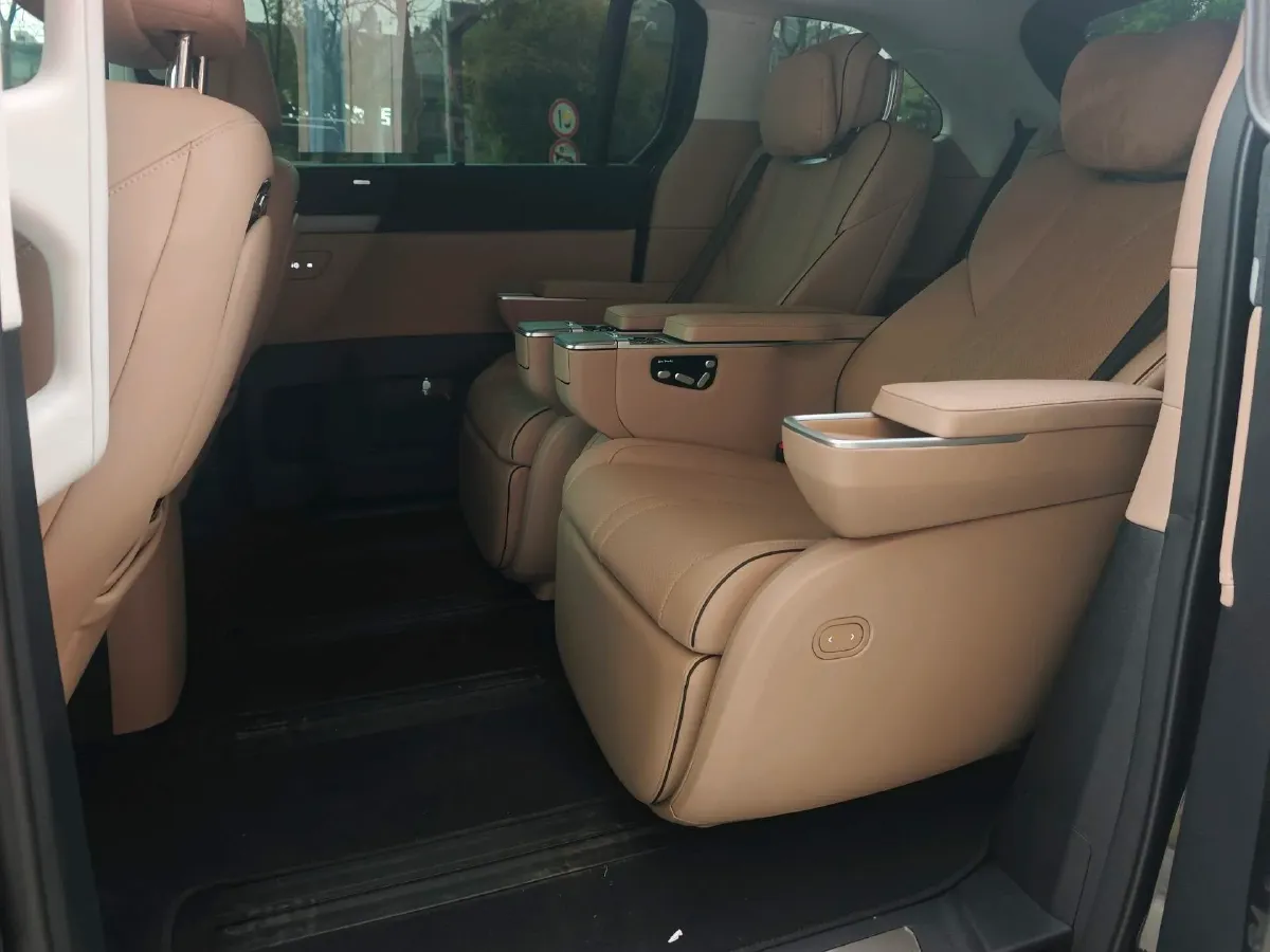 2024 Xpeng X9 BEV 101.5KWH,autocango,china used car exporter,china ev exporter,chinese used car exporter,chinese used ev exporter