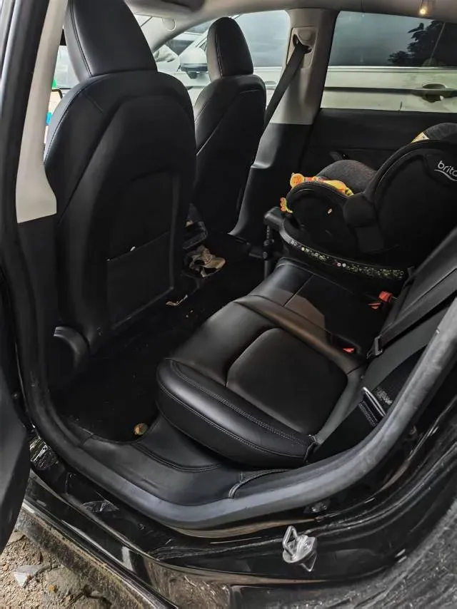 2022 Tesla Model Y BEV 60KWH,autocango,china used car exporter,china ev exporter,chinese used car exporter,chinese used ev exporter