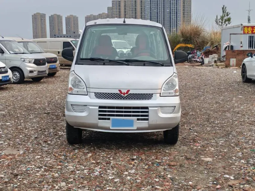 2017 WuLing RongGuang 1.5L 107HP L4 5MT,autocango,china used car exporter,china ev exporter,chinese used car exporter,chinese used ev exporter