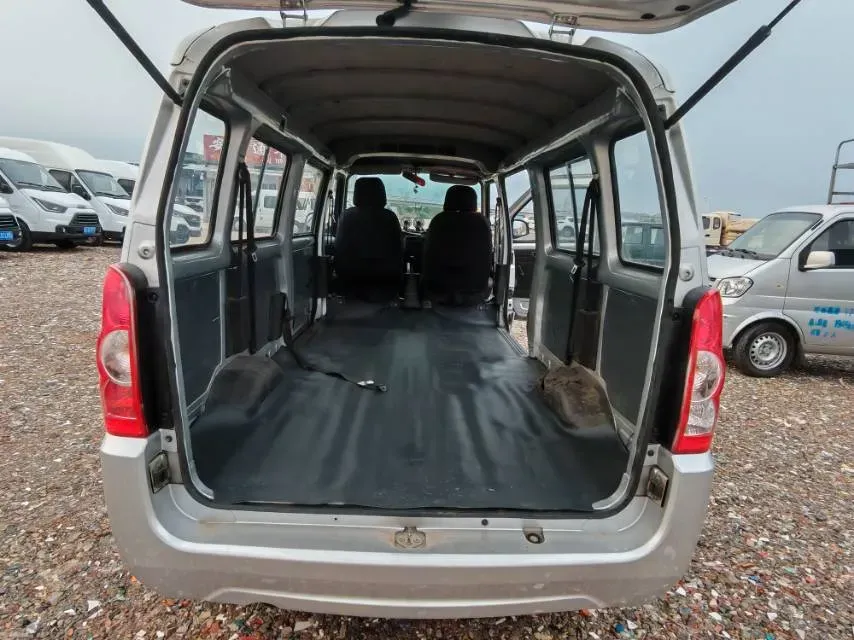 2017 WuLing RongGuang 1.5L 107HP L4 5MT,autocango,china used car exporter,china ev exporter,chinese used car exporter,chinese used ev exporter