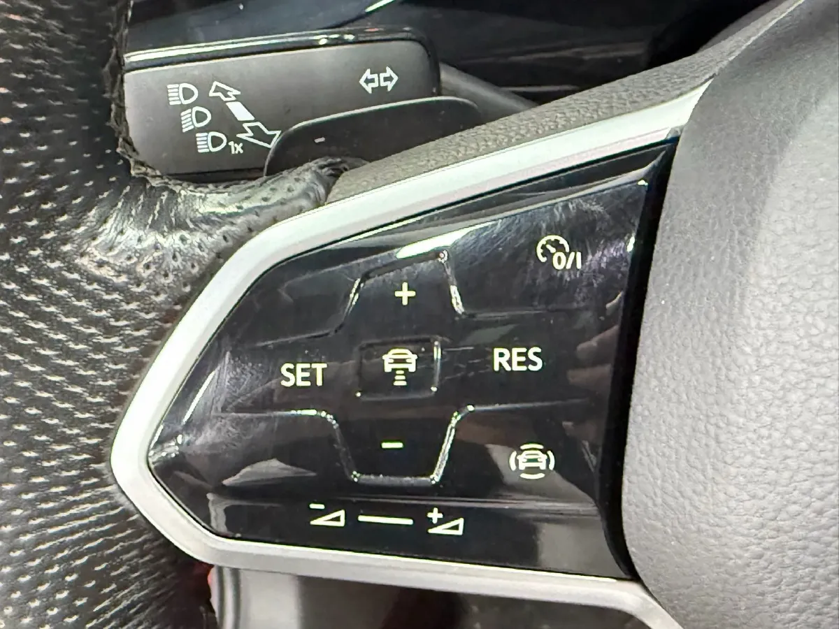 2021 Volkswagen Golf 1.4T 150HP L4 7DCT,autocango,china used car exporter,china ev exporter,chinese used car exporter,chinese used ev exporter