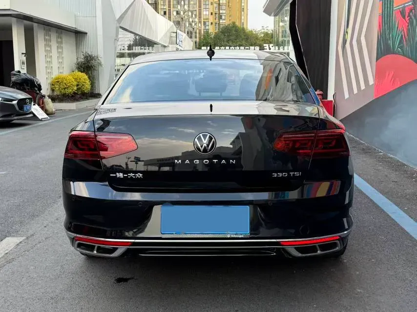 2023 Volkswagen Magotan 2.0T 186HP L4 7DCT,autocango,china used car exporter,china ev exporter,chinese used car exporter,chinese used ev exporter
