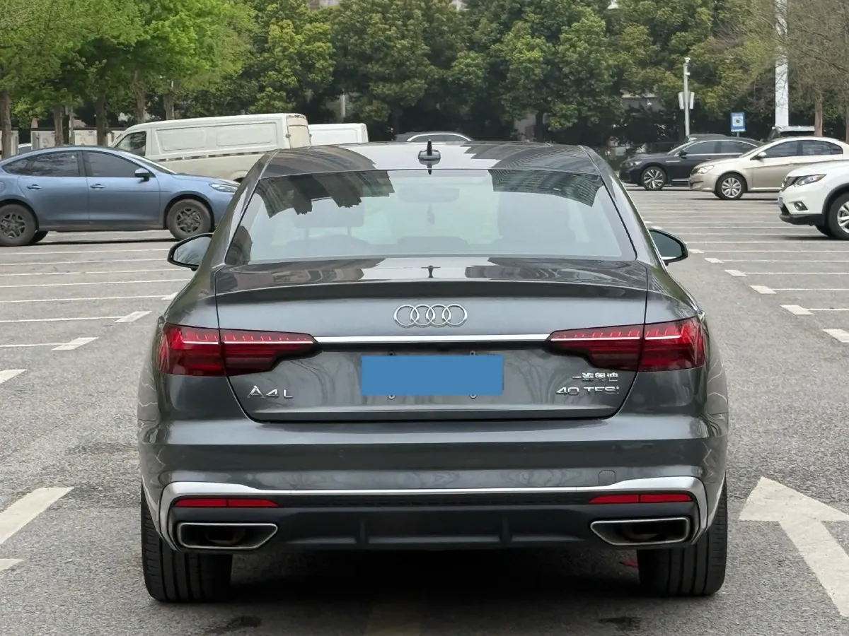 2020 Audi A4L 2.0T 190HP L4 7DCT,autocango,china used car exporter,china ev exporter,chinese used car exporter,chinese used ev exporter
