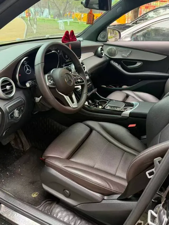 2021 Mercedes-Benz GLC Class 2.0T 197HP L4 9AT,autocango,china used car exporter,china ev exporter,chinese used car exporter,chinese used ev exporter