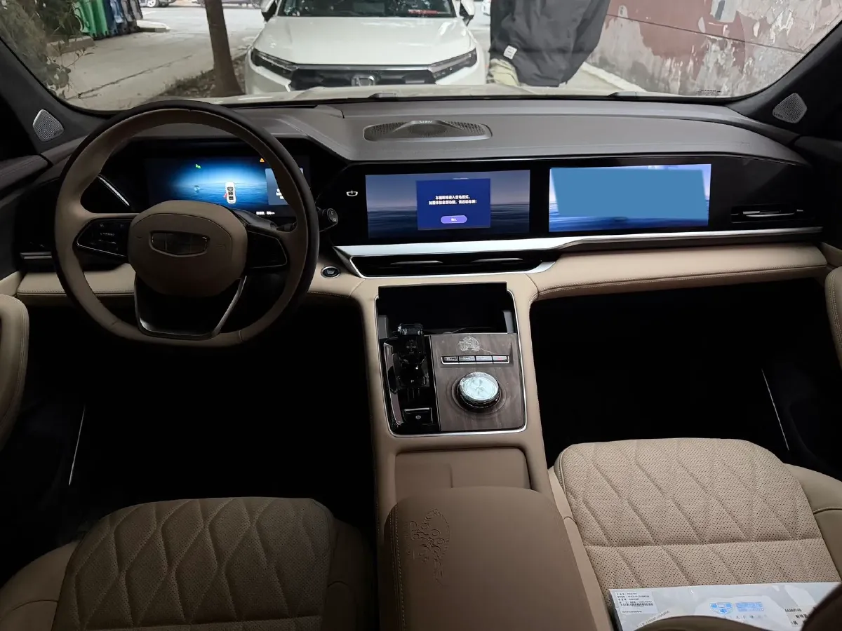 2025 Geely Monjaro 2.0T 238HP L4 8AT,autocango,china used car exporter,china ev exporter,chinese used car exporter,chinese used ev exporter