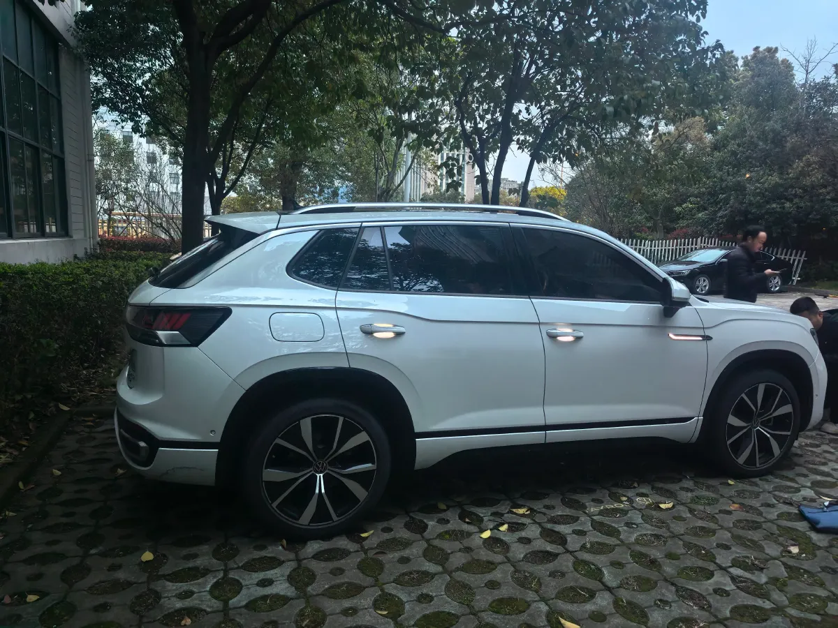 2023 Volkswagen Tayron 2.0T 220HP L4 7DCT,autocango,china used car exporter,china ev exporter,chinese used car exporter,chinese used ev exporter