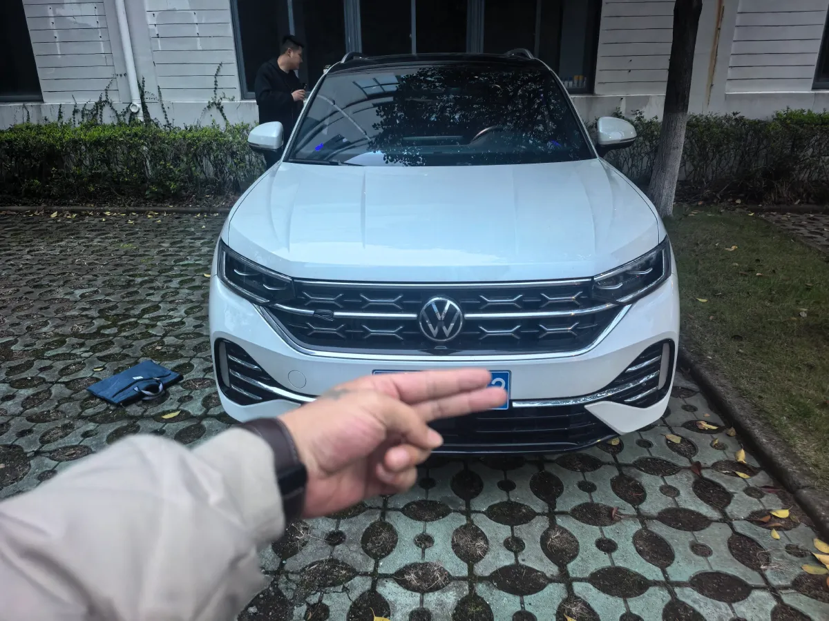2023 Volkswagen Tayron 2.0T 220HP L4 7DCT,autocango,china used car exporter,china ev exporter,chinese used car exporter,chinese used ev exporter