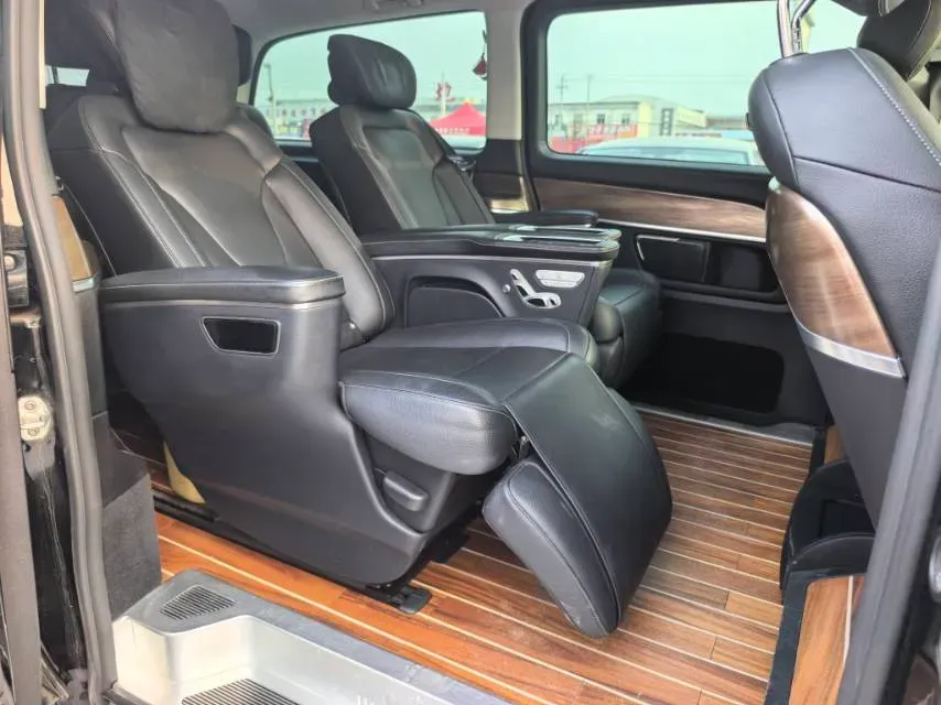 2021 Mercedes-Benz V Class 2.0T 211HP L4 9AT,autocango,china used car exporter,china ev exporter,chinese used car exporter,chinese used ev exporter