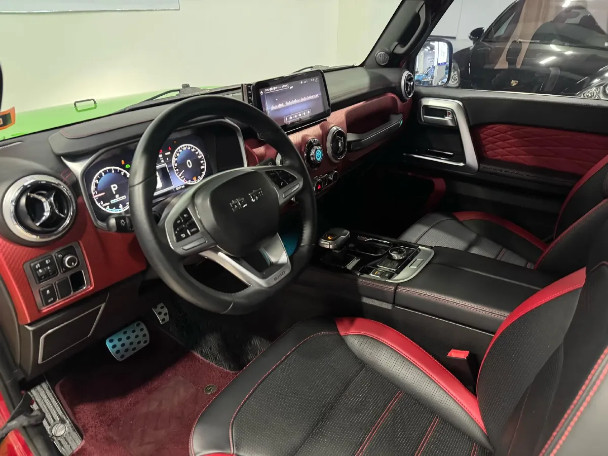 2020 Beijing BJ40 2.0T 224HP L4 8AT,autocango,china used car exporter,china ev exporter,chinese used car exporter,chinese used ev exporter