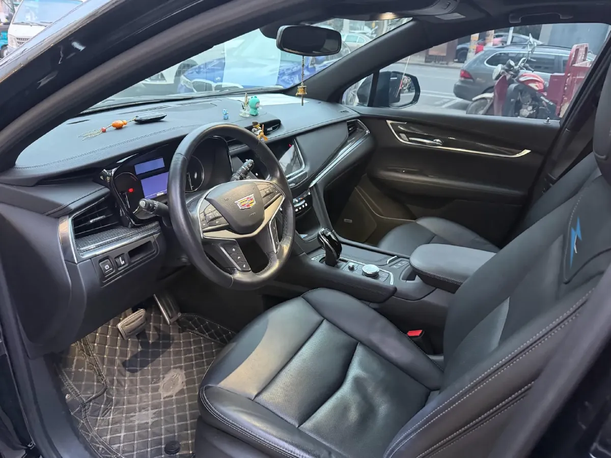 2022 Cadillac XT5 2.0T 237HP L4 9AT,autocango,china used car exporter,china ev exporter,chinese used car exporter,chinese used ev exporter
