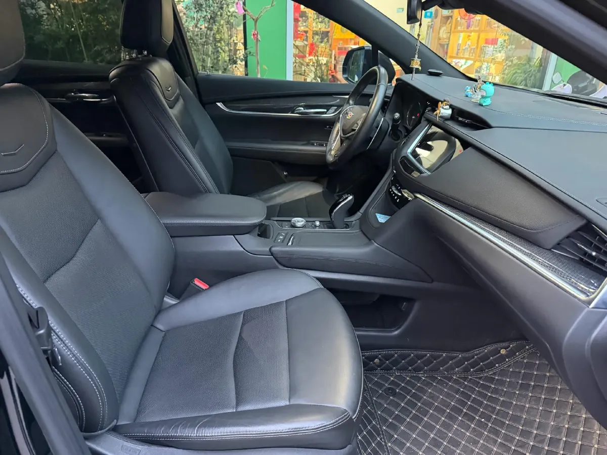 2022 Cadillac XT5 2.0T 237HP L4 9AT,autocango,china used car exporter,china ev exporter,chinese used car exporter,chinese used ev exporter