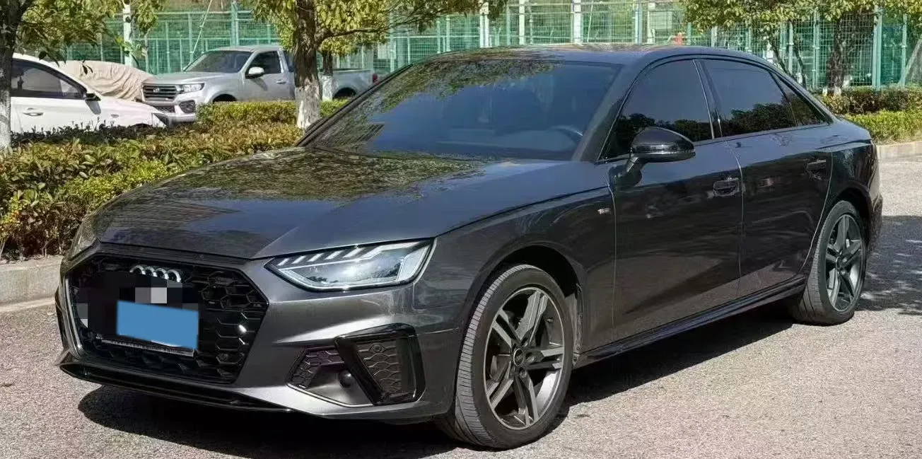 2022 Audi A4L 2.0T 190HP L4 7DCT,autocango,china used car exporter,china ev exporter,chinese used car exporter,chinese used ev exporter