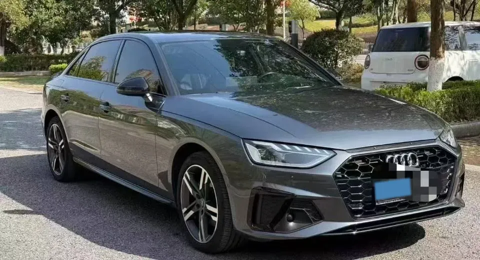 2022 Audi A4L 2.0T 190HP L4 7DCT,autocango,china used car exporter,china ev exporter,chinese used car exporter,chinese used ev exporter