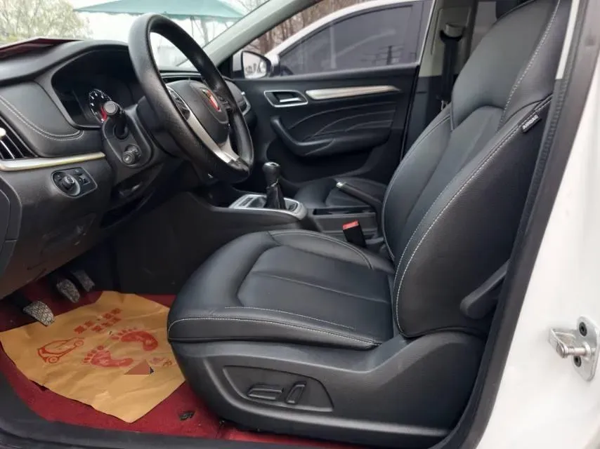 2019 Roewe i6 1.6L 125HP L4 5MT,autocango,china used car exporter,china ev exporter,chinese used car exporter,chinese used ev exporter