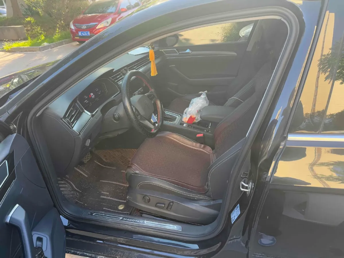 2020 Volkswagen Magotan 2.0T 186HP L4 7DCT,autocango,china used car exporter,china ev exporter,chinese used car exporter,chinese used ev exporter