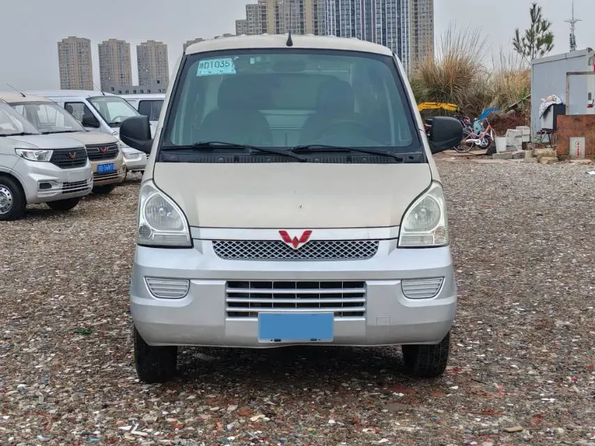 2020 WuLing RongGuang 1.5L 99HP L4 5MT,autocango,china used car exporter,china ev exporter,chinese used car exporter,chinese used ev exporter