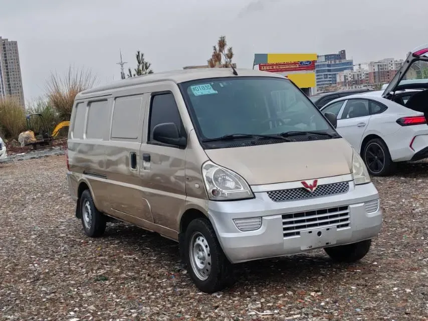 2020 WuLing RongGuang 1.5L 99HP L4 5MT,autocango,china used car exporter,china ev exporter,chinese used car exporter,chinese used ev exporter
