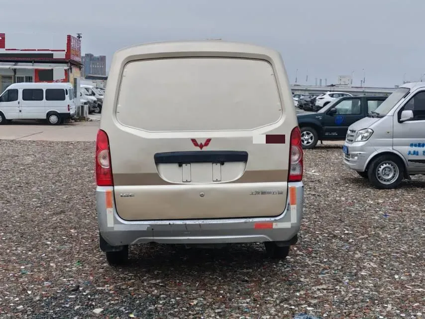 2020 WuLing RongGuang 1.5L 99HP L4 5MT,autocango,china used car exporter,china ev exporter,chinese used car exporter,chinese used ev exporter