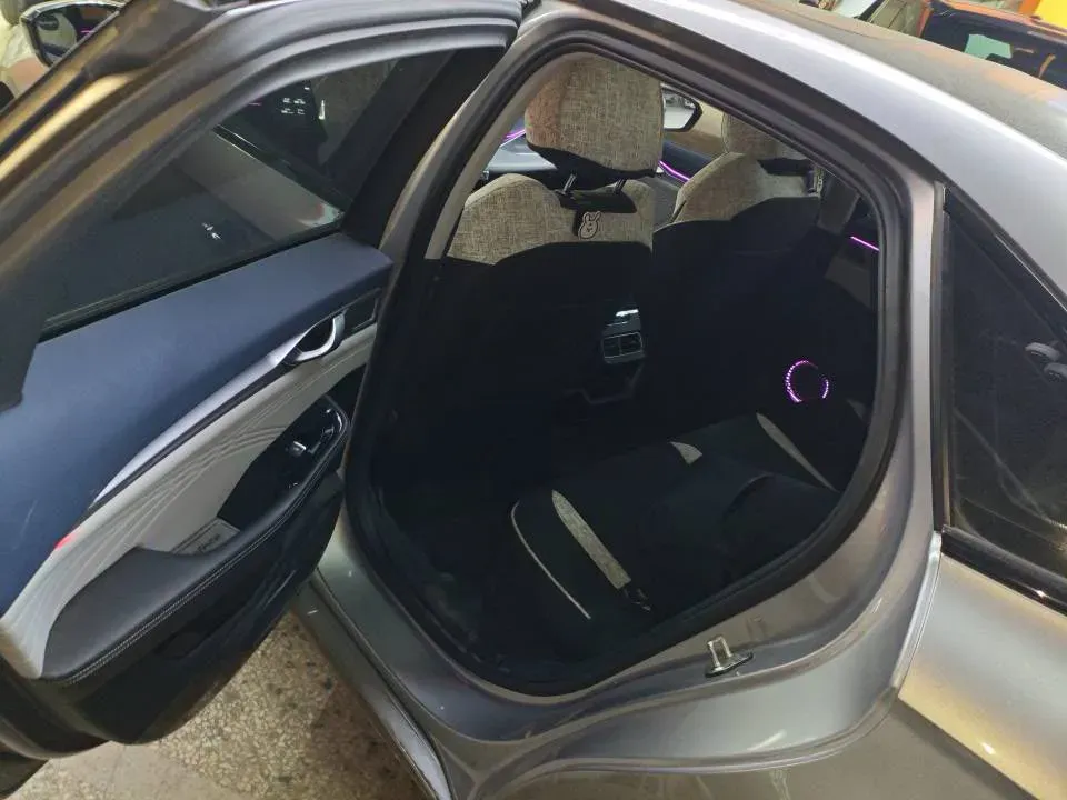 2021 Geely Preface 2.0T 190HP L4 7DCT,autocango,china used car exporter,china ev exporter,chinese used car exporter,chinese used ev exporter