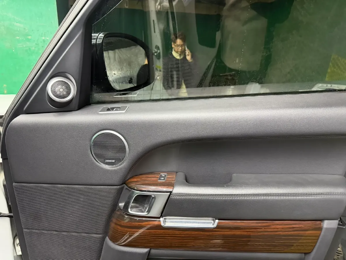 2018 Land Rover Range Rover Evoque 2.0T 241HP L4 9AT,autocango,china used car exporter,china ev exporter,chinese used car exporter,chinese used ev exporter