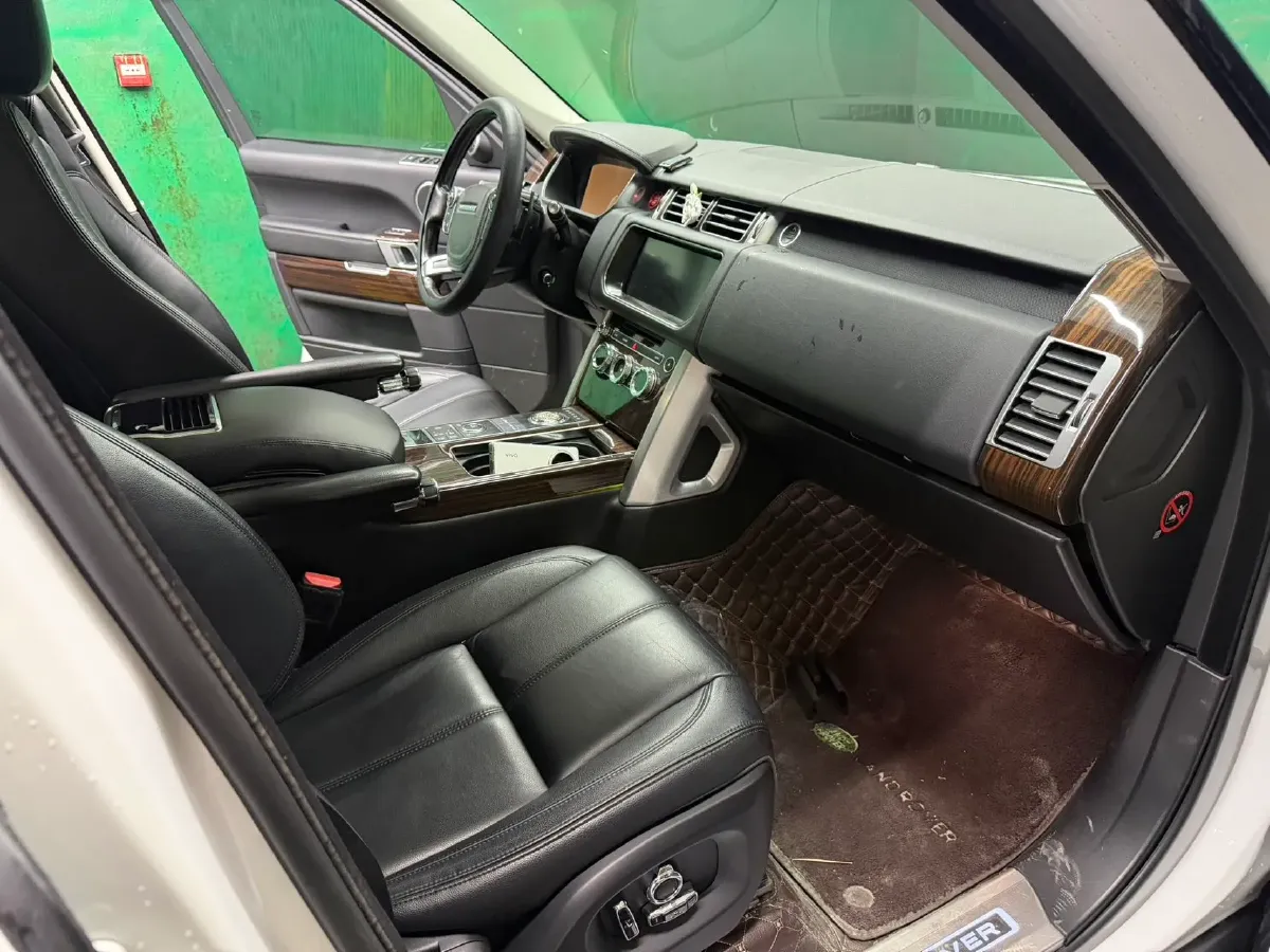 2018 Land Rover Range Rover Evoque 2.0T 241HP L4 9AT,autocango,china used car exporter,china ev exporter,chinese used car exporter,chinese used ev exporter