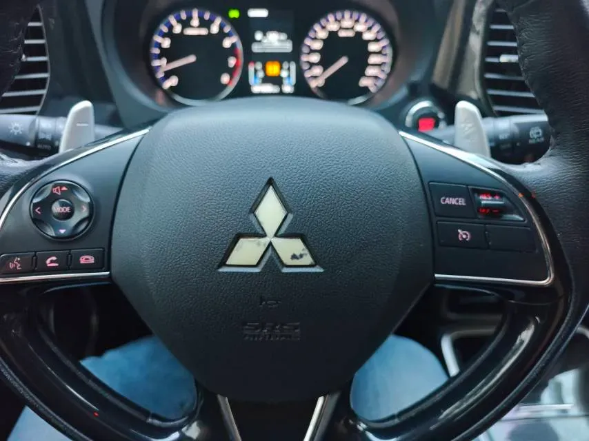 2018 Mitsubishi Outlander 2.4L 192HP L4 CVT,autocango,china used car exporter,china ev exporter,chinese used car exporter,chinese used ev exporter