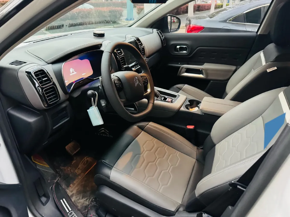 2020 Citroen C5 Aircross 1.6T 170HP L4 6AT,autocango,china used car exporter,china ev exporter,chinese used car exporter,chinese used ev exporter