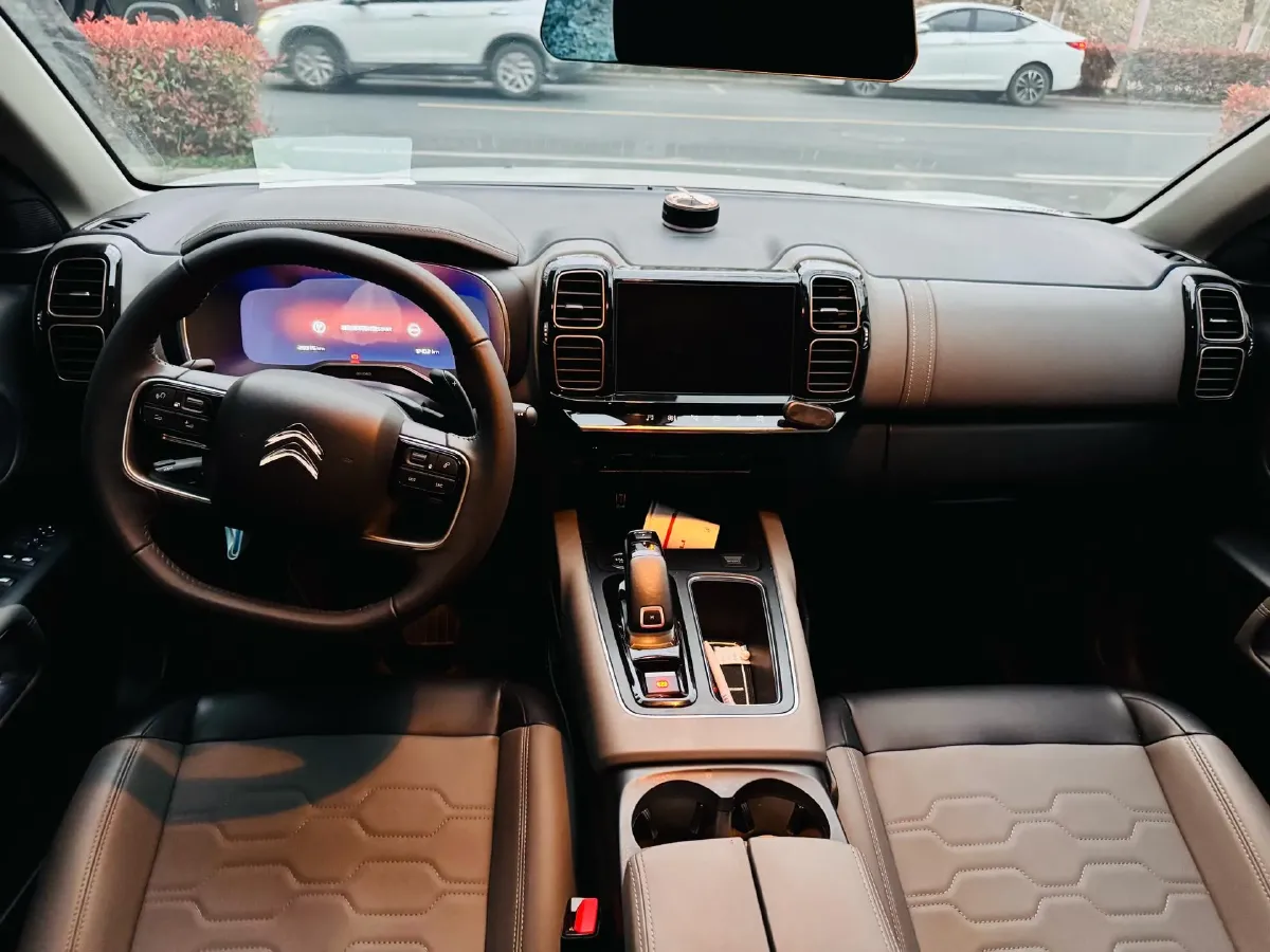 2020 Citroen C5 Aircross 1.6T 170HP L4 6AT,autocango,china used car exporter,china ev exporter,chinese used car exporter,chinese used ev exporter