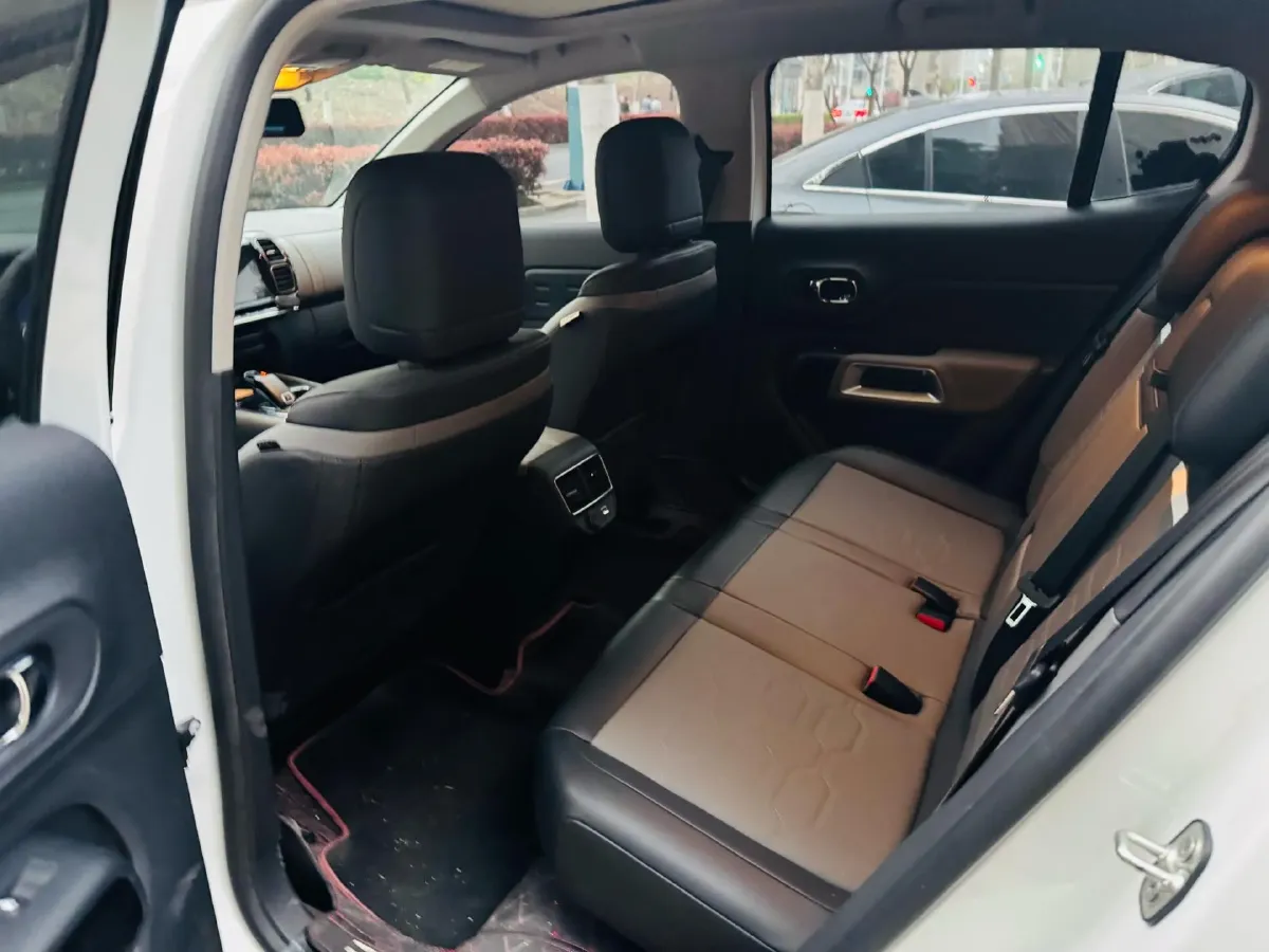 2020 Citroen C5 Aircross 1.6T 170HP L4 6AT,autocango,china used car exporter,china ev exporter,chinese used car exporter,chinese used ev exporter