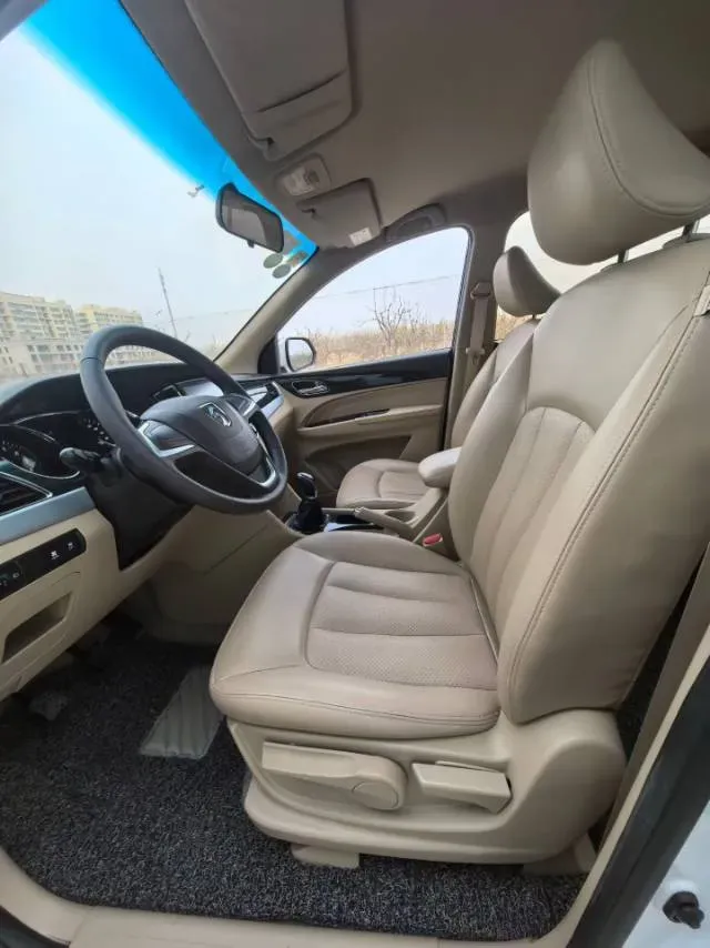 2016 BaoJun 730 1.5L 112HP L4 5MT,autocango,china used car exporter,china ev exporter,chinese used car exporter,chinese used ev exporter