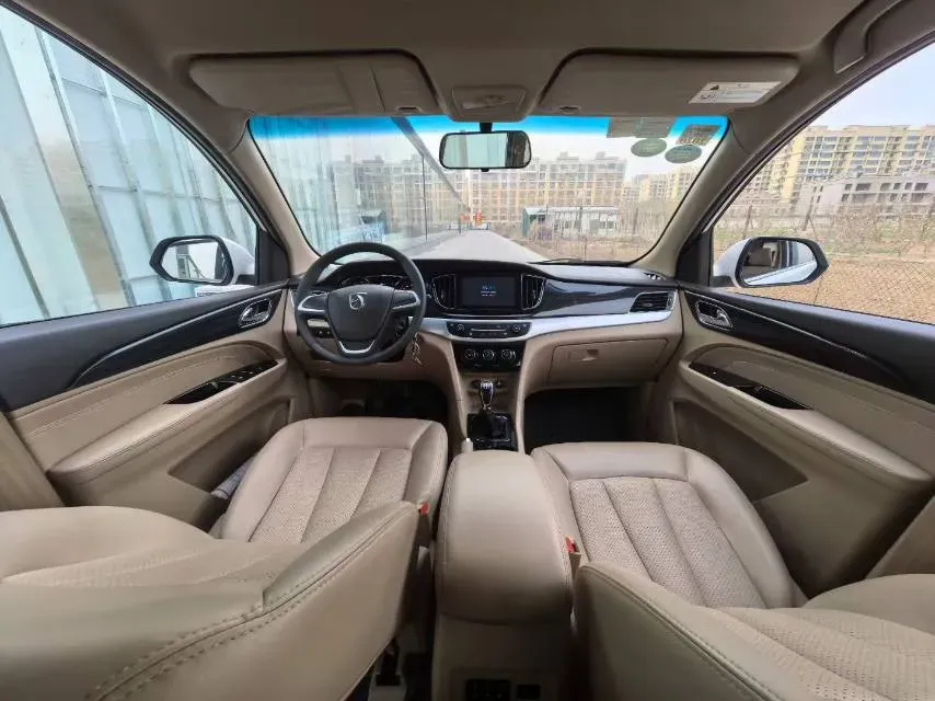 2016 BaoJun 730 1.5L 112HP L4 5MT,autocango,china used car exporter,china ev exporter,chinese used car exporter,chinese used ev exporter