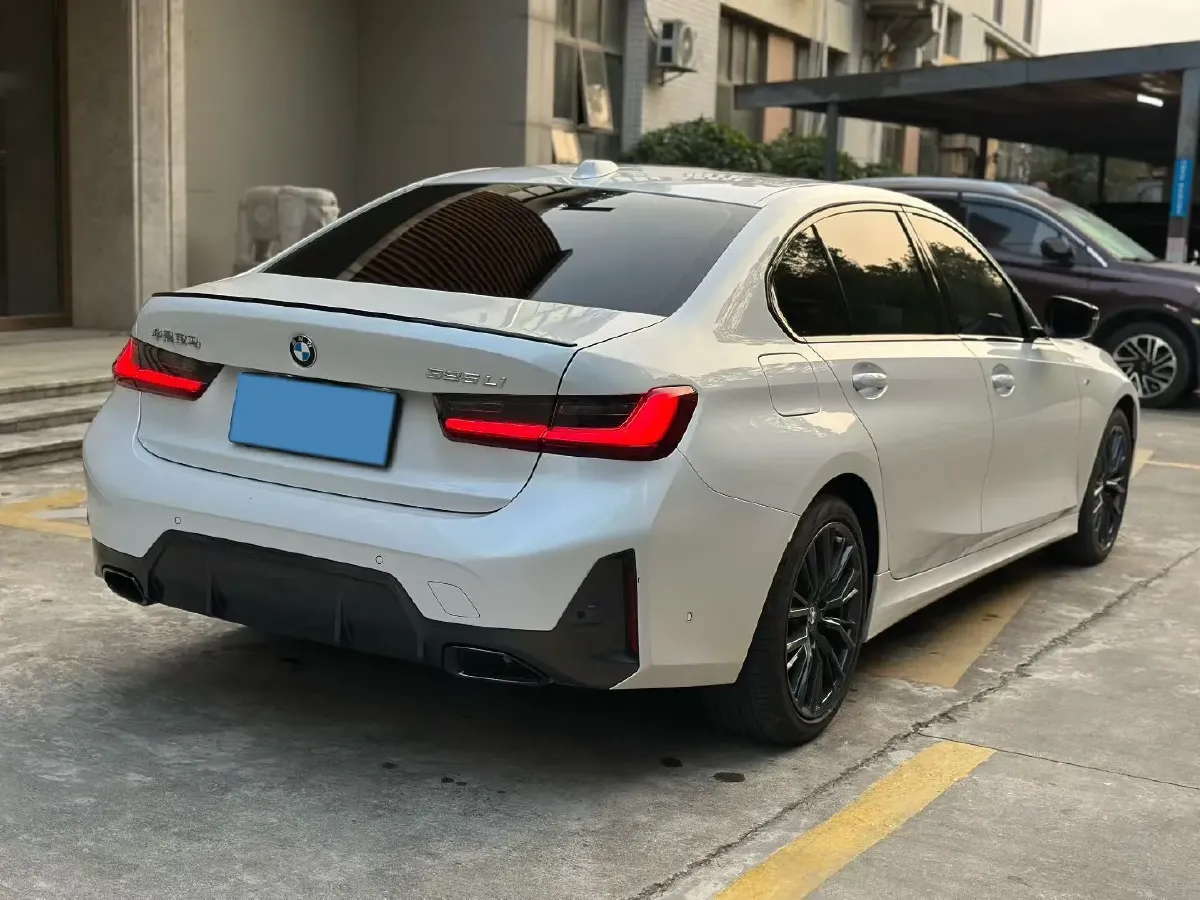 2025 BMW 3 Series 2.0T 184HP L4 8AT,autocango,china used car exporter,china ev exporter,chinese used car exporter,chinese used ev exporter