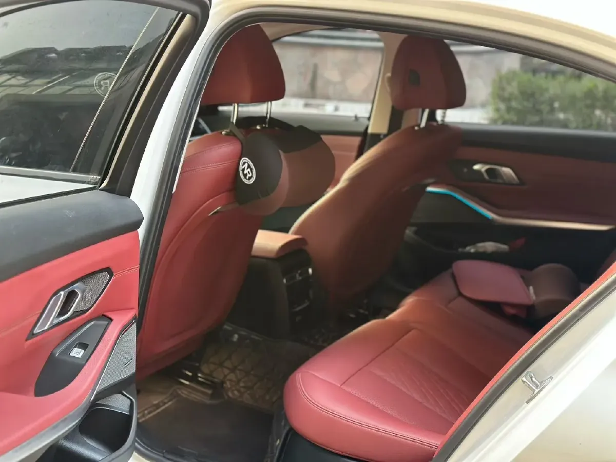 2025 BMW 3 Series 2.0T 184HP L4 8AT,autocango,china used car exporter,china ev exporter,chinese used car exporter,chinese used ev exporter