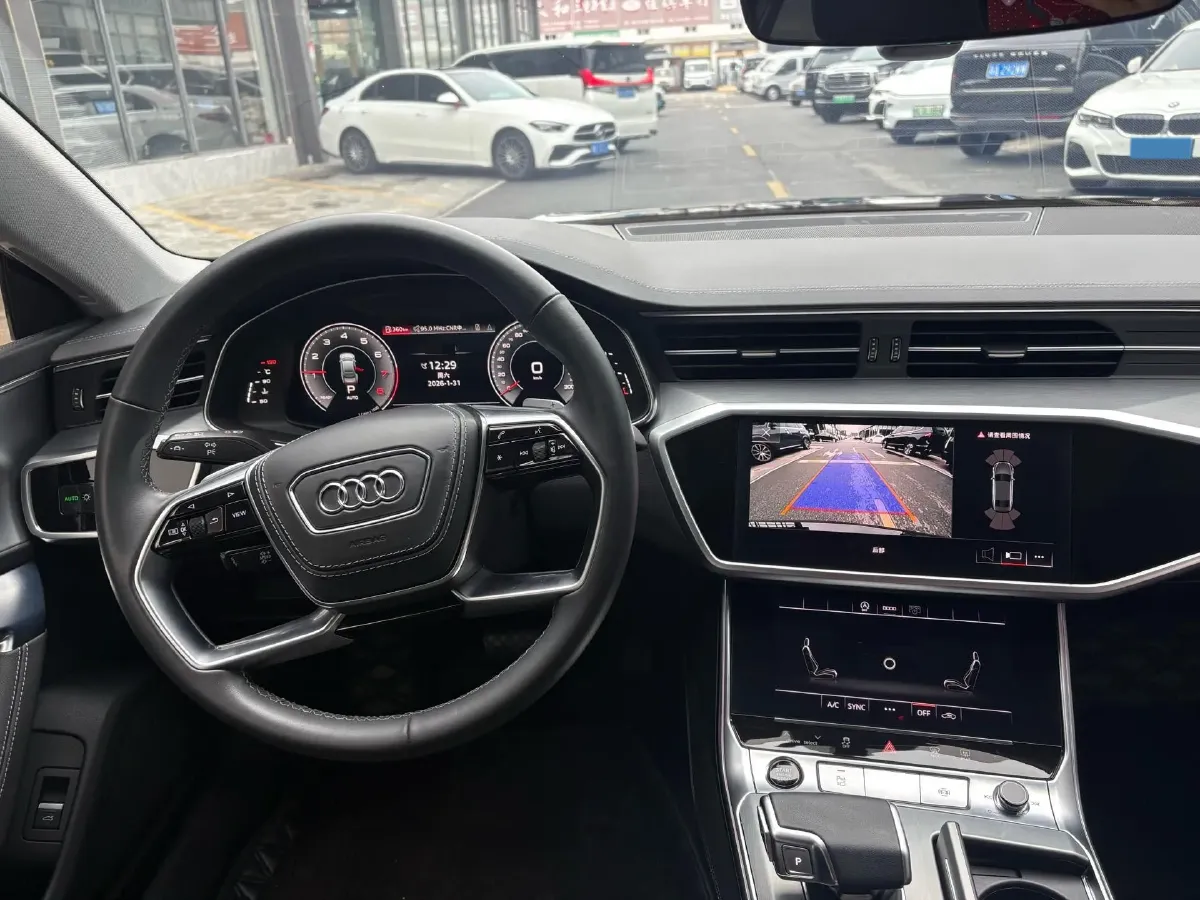 2024 Audi A7L 2.0T 245HP L4 7DCT,autocango,china used car exporter,china ev exporter,chinese used car exporter,chinese used ev exporter