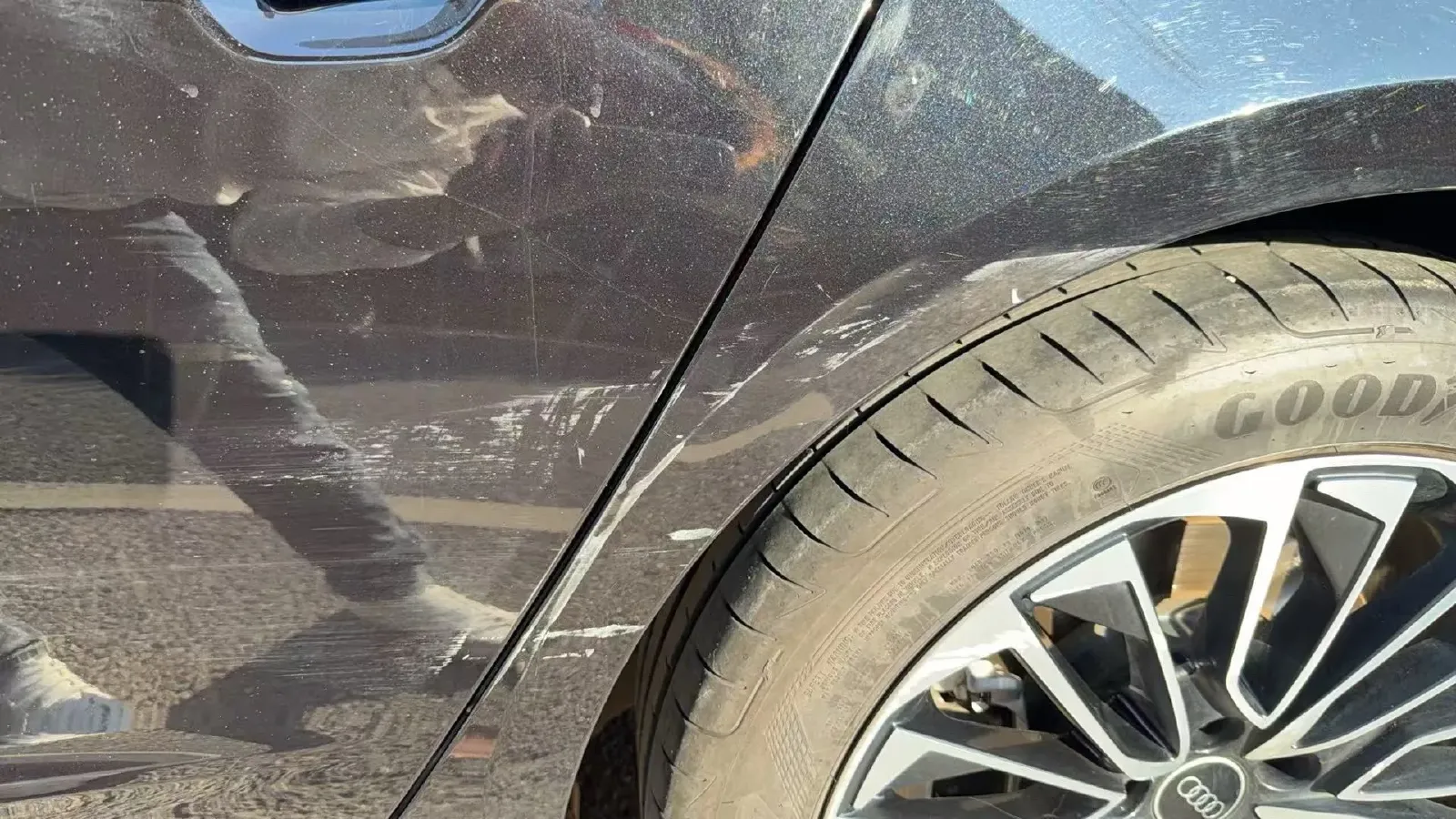 2024 Audi A7L 2.0T 245HP L4 7DCT,autocango,china used car exporter,china ev exporter,chinese used car exporter,chinese used ev exporter