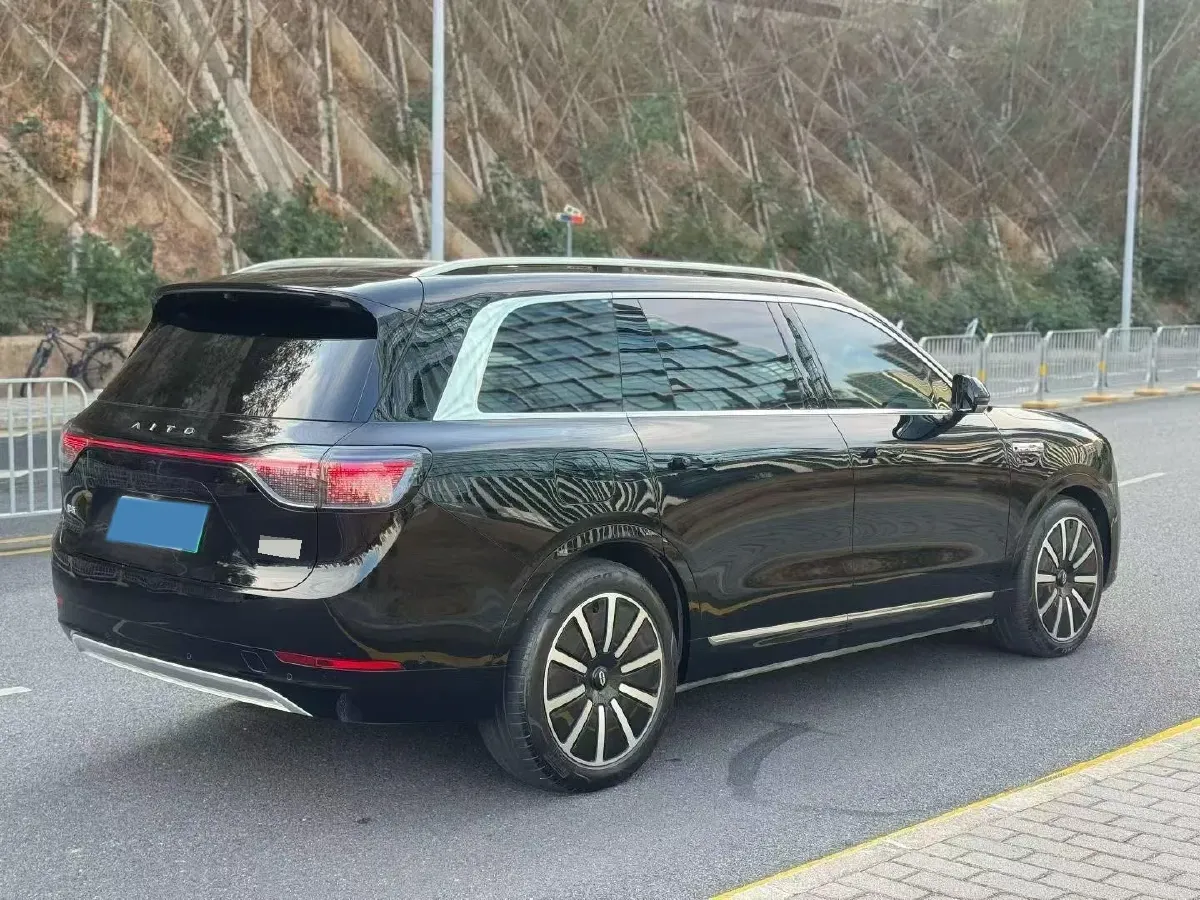 2024 AITO AITO M9 1.5T 152HP L4 REEV 52KWH,autocango,china used car exporter,china ev exporter,chinese used car exporter,chinese used ev exporter