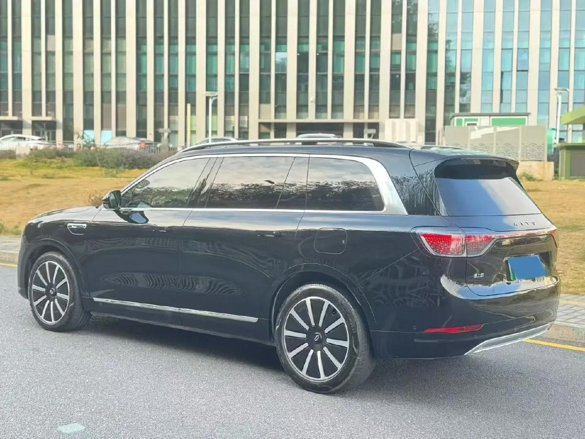 2024 AITO AITO M9 1.5T 152HP L4 REEV 52KWH,autocango,china used car exporter,china ev exporter,chinese used car exporter,chinese used ev exporter