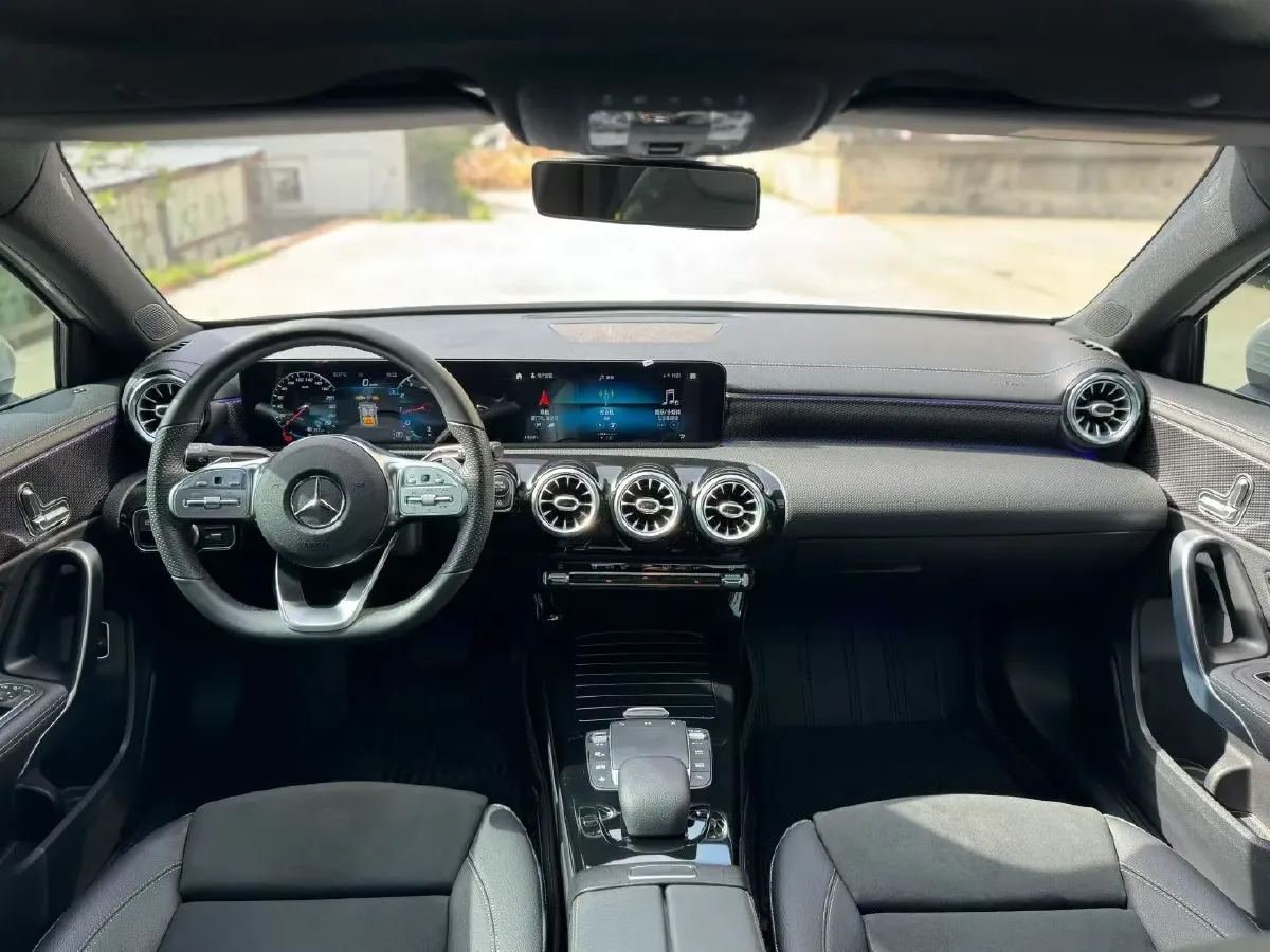 2021 Mercedes-Benz A Class 1.3T 163HP L4 7DCT,autocango,china used car exporter,china ev exporter,chinese used car exporter,chinese used ev exporter