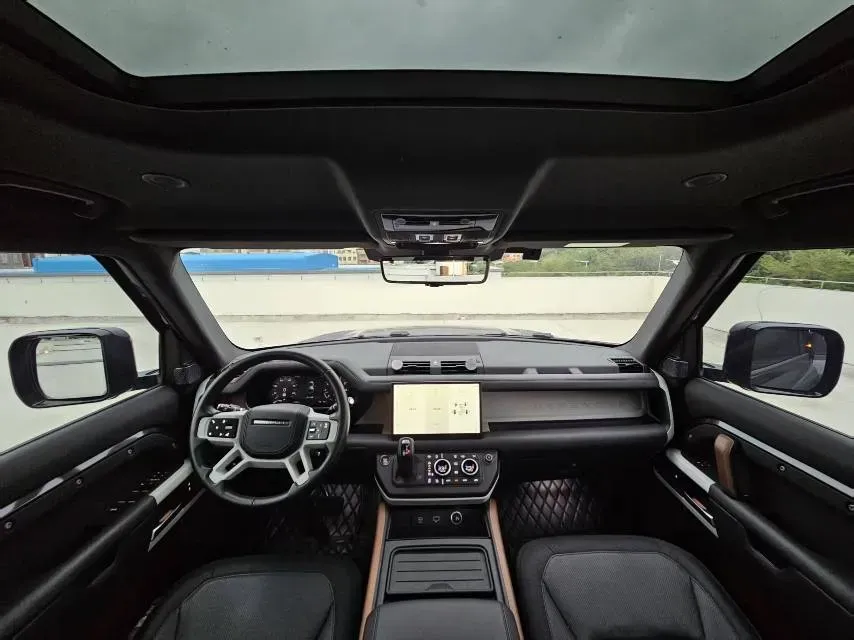 2023 Land Rover Defender 3.0T 400HP L6 8AT,autocango,china used car exporter,china ev exporter,chinese used car exporter,chinese used ev exporter