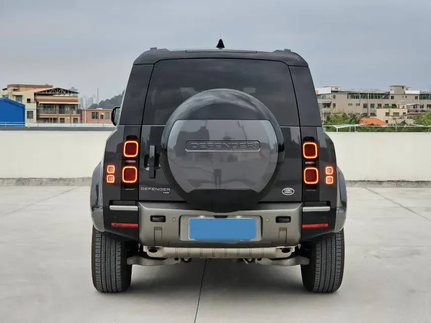 2023 Land Rover Defender 3.0T 400HP L6 8AT,autocango,china used car exporter,china ev exporter,chinese used car exporter,chinese used ev exporter