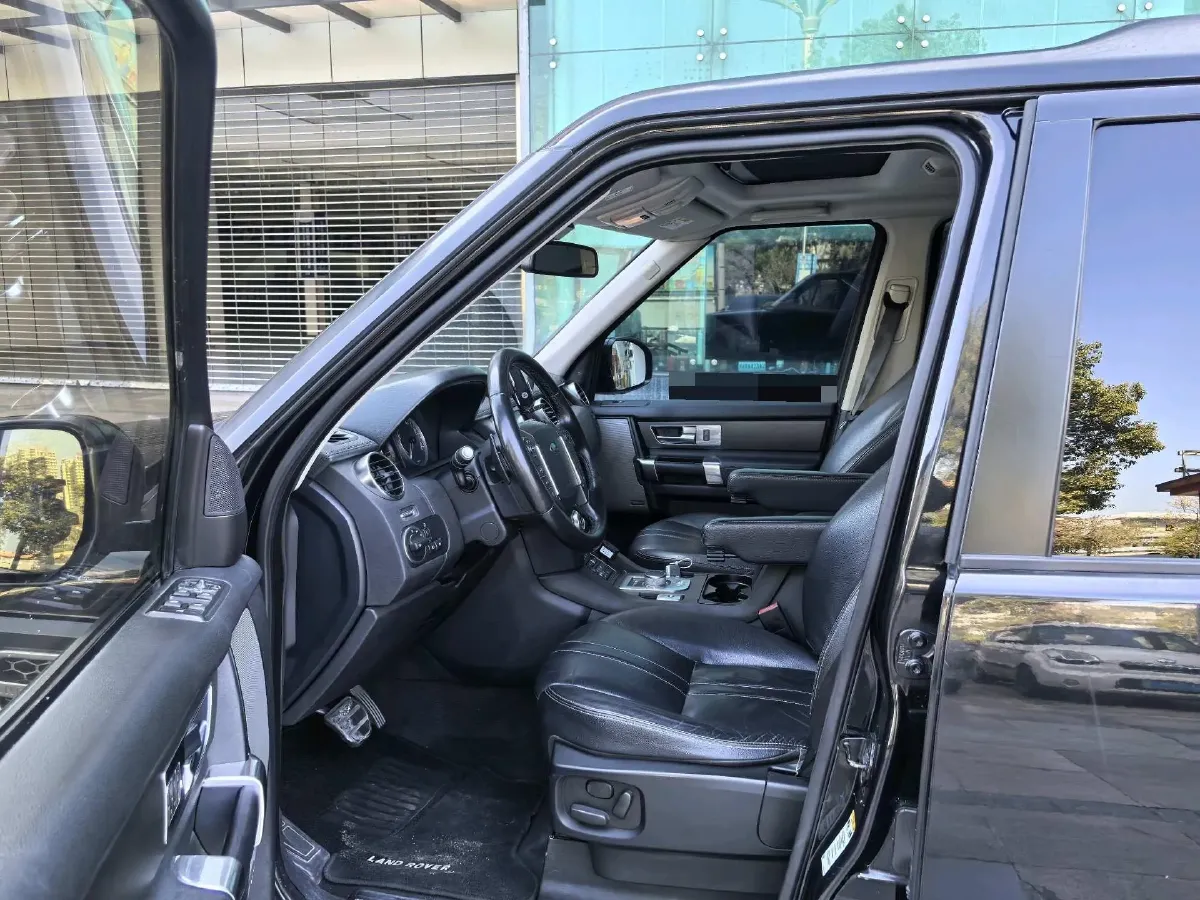 2016 Land Rover Discovery 3.0T 340HP V6 8AT,autocango,china used car exporter,china ev exporter,chinese used car exporter,chinese used ev exporter