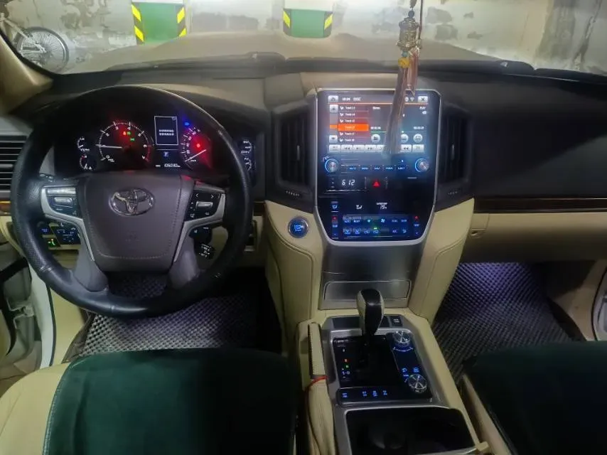 2015 Toyota Land Cruiser 4.6L 310HP V8 6AT,autocango,china used car exporter,china ev exporter,chinese used car exporter,chinese used ev exporter