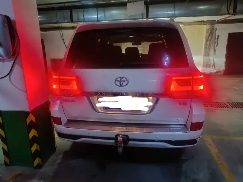 2015 Toyota Land Cruiser 4.6L 310HP V8 6AT,autocango,china used car exporter,china ev exporter,chinese used car exporter,chinese used ev exporter