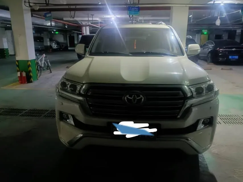2015 Toyota Land Cruiser 4.6L 310HP V8 6AT,autocango,china used car exporter,china ev exporter,chinese used car exporter,chinese used ev exporter
