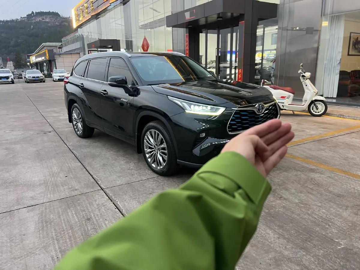 2022 Toyota Highlander 2.5L 192HP L4 E-CVT Hybrid,autocango,china used car exporter,china ev exporter,chinese used car exporter,chinese used ev exporter